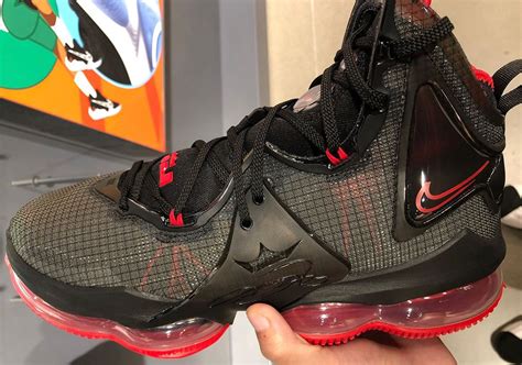buy fake lebrons shoes